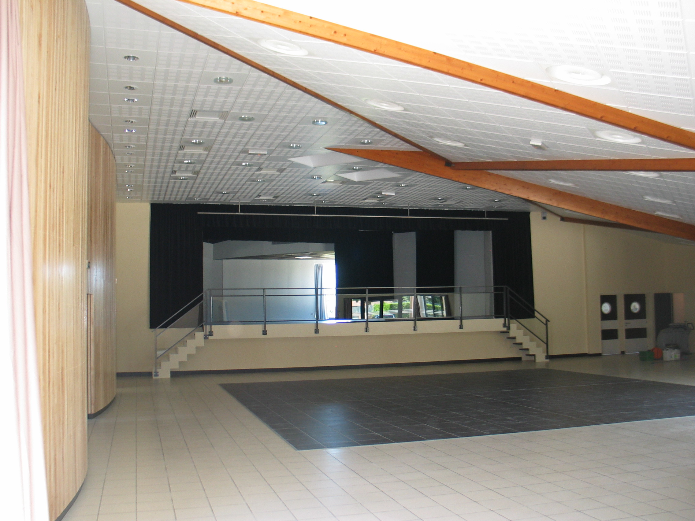EXTENSION & RESTRUCTURATION DE L’ÉCOLE MATERNELLE À MONTPELLIER DE MÉDILLAN